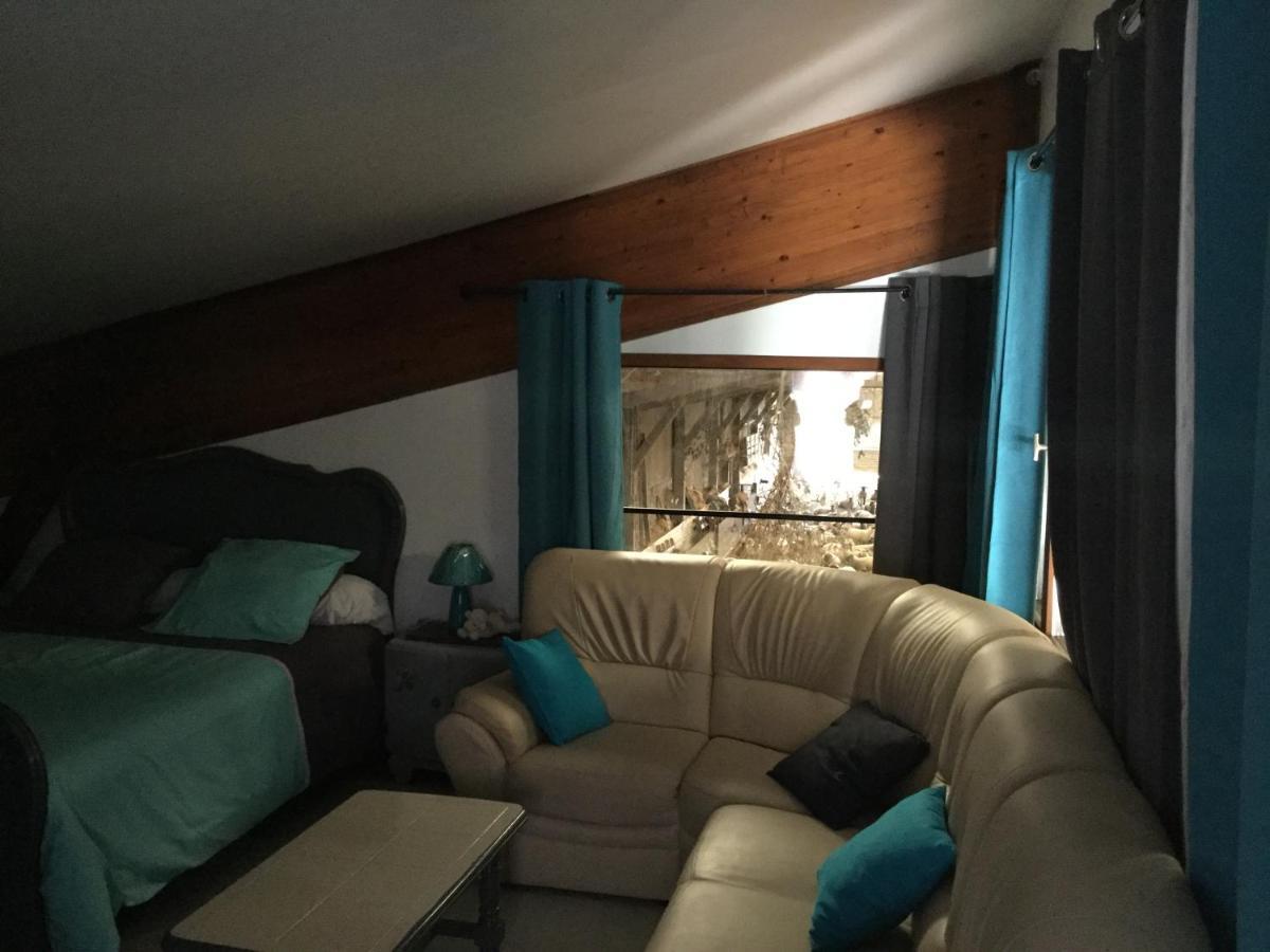 Le Loup Dans La Bergerie Bed & Breakfast Montmartin-sur-Mer Exterior foto