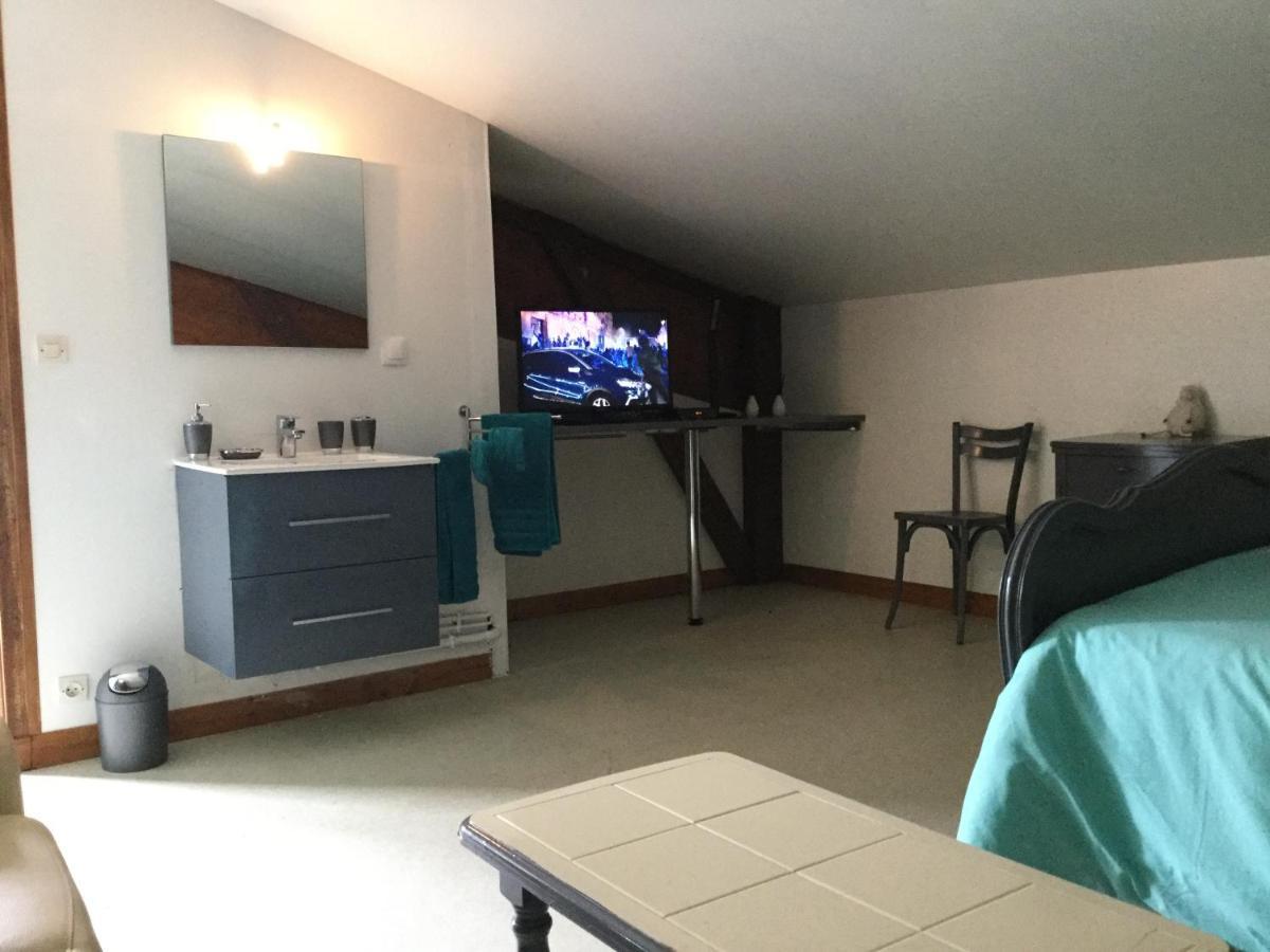 Le Loup Dans La Bergerie Bed & Breakfast Montmartin-sur-Mer Exterior foto