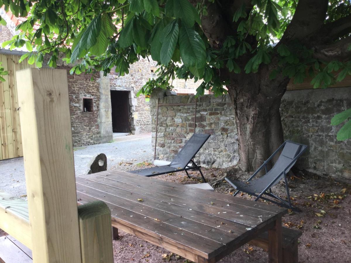 Le Loup Dans La Bergerie Bed & Breakfast Montmartin-sur-Mer Exterior foto